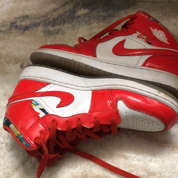 Nike Big Kids Jordan 1 Mid SE "Barcelona Red Patent" Chile Rd/Wht-Pollen - Picture 6 of 8